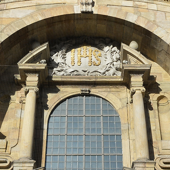 Slider - Ausschnitt aus der Frontansicht der Kirche St. Martin Bamberg