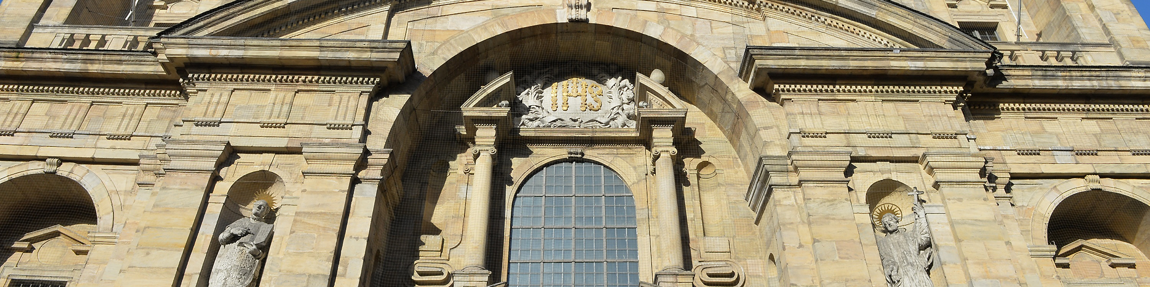 Slider - Ausschnitt aus der Frontansicht der Kirche St. Martin Bamberg