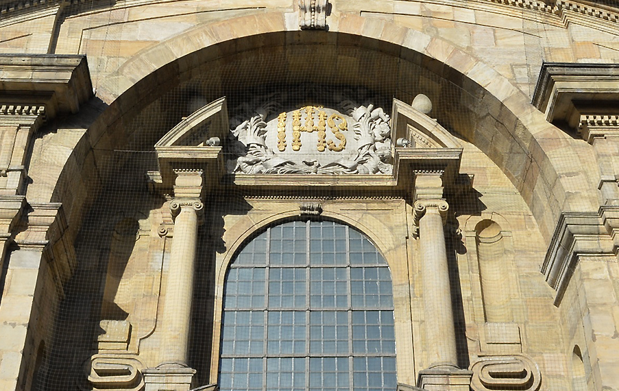 Slider - Ausschnitt aus der Frontansicht der Kirche St. Martin Bamberg